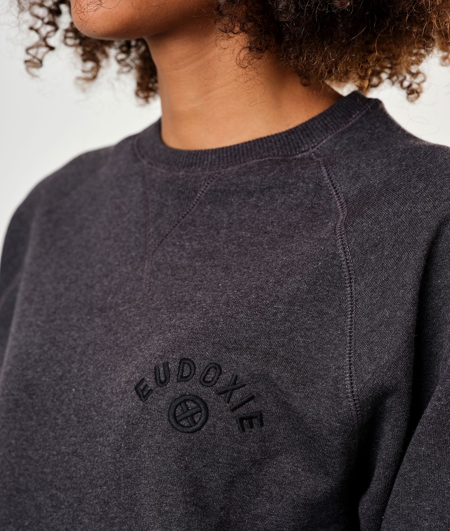 Eudoxie "Bonnie" Embroidered Sweatshirt - Medium - Bild 2