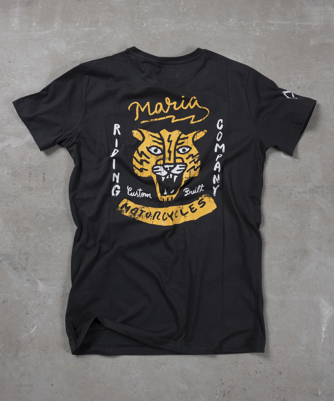 buy_men-darkgrey-tshirt-maria-madtiger-online-1_1296x.png