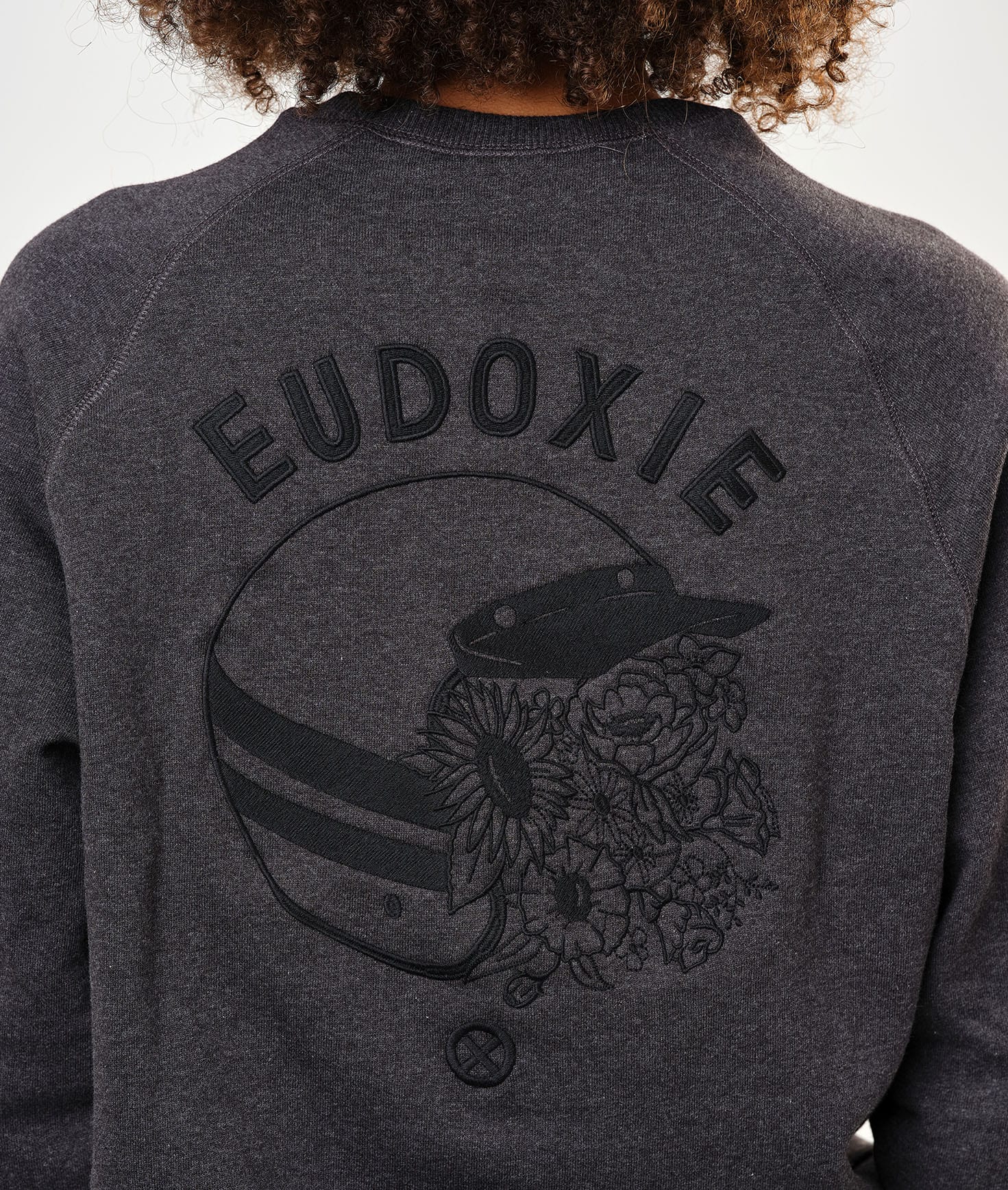 Eudoxie "Bonnie" Embroidered Sweatshirt - Large - Bild 5